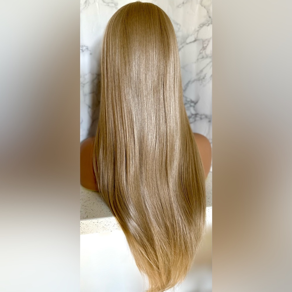Premium Ash blonde Swiss invisible lace front long straight wig - Picture 5 of 12